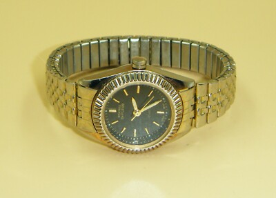 Montre de Fleur watch, Montres de FLEUR Ladies Quartz Watch New Batt. Expandable  main image 4
