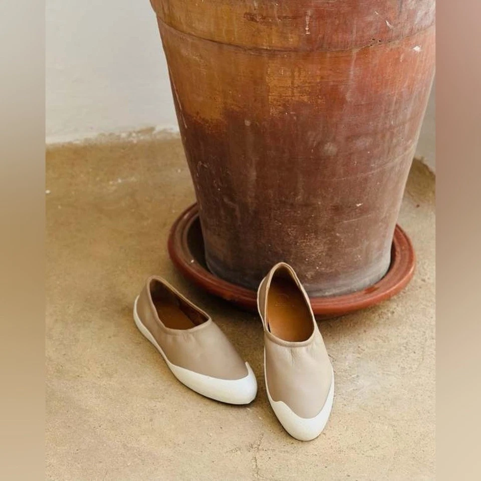 Coclico Kai Leather Sneakers in Gray Mist Sz:39 $295 - Image 2 of 4