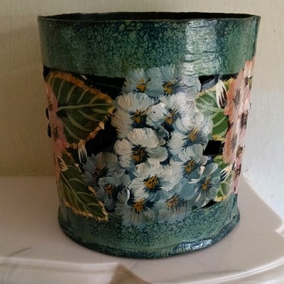 Vintage TOLE Toleware handbemalt Metall Pflanzgefäß CachePot Blumenmuster 