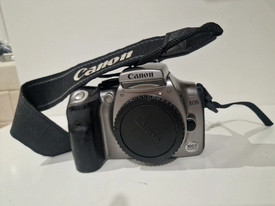 Canon EOS 300D, photo 2 of 4