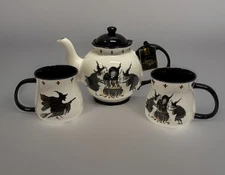 3 pc- Potter’s Studio Halloween Flying Wicked Witch Ceramic Teapot w/2 Mugs NEW!