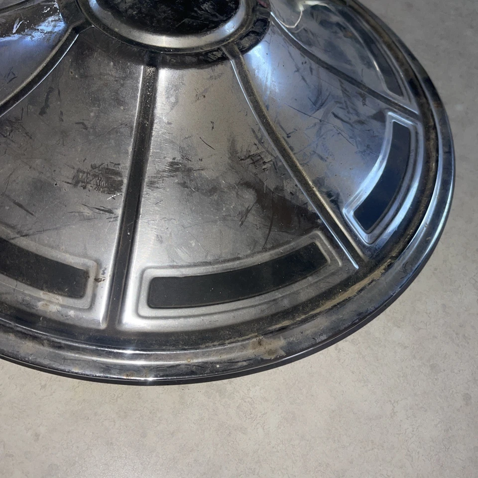 1972-76 Plymouth Dodge Scamp dart variant duster 14” hubcap Mopar Steampunk Vtg - Image 4 of 4