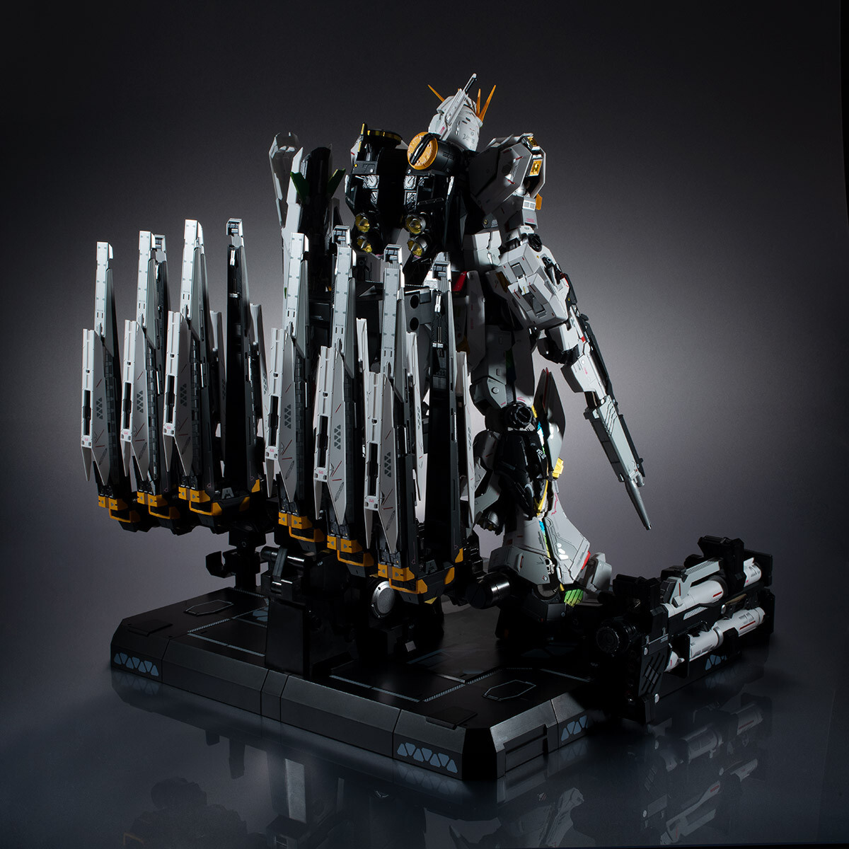 Bandai Metal Structure RX-93 Nu Gundam + 2 Fin Funnel Set (Reissue