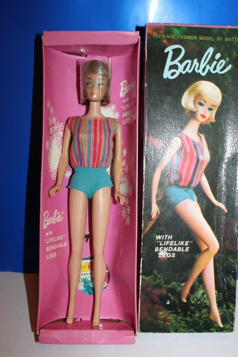 昭和レトロ  ヴィンテージBarbieアメリカンガール Vintage American Girl Barbie in Box with Stand and Booklet