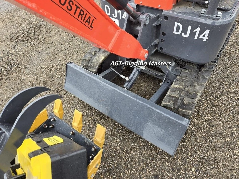 AGT DJ14 Mini Excavator - Operation View