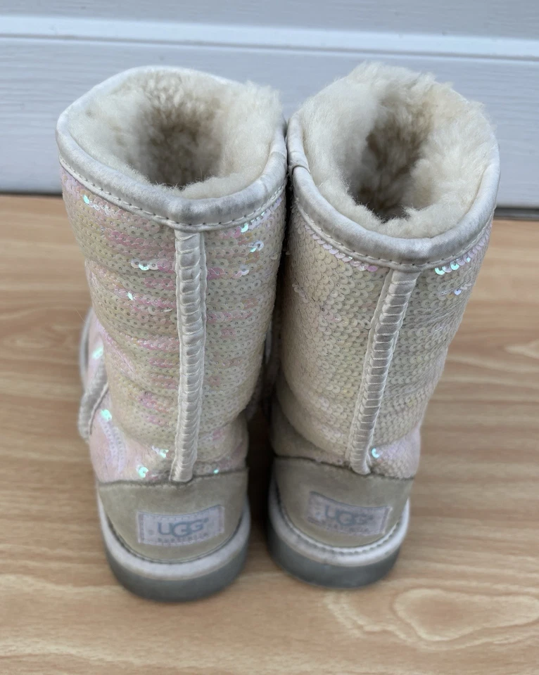 Botas Cortas UGG Blanco Brillante I Do Lentejuelas Iridiscentes Lana Genuina Talla 6 Mujer Foto 4 de 4
