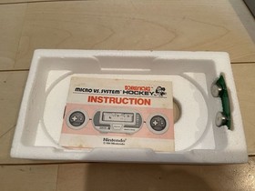 Nintendo GAME&WATCH DONKEY KONG HOCKEY HK-303 Portable Game with Box Manual