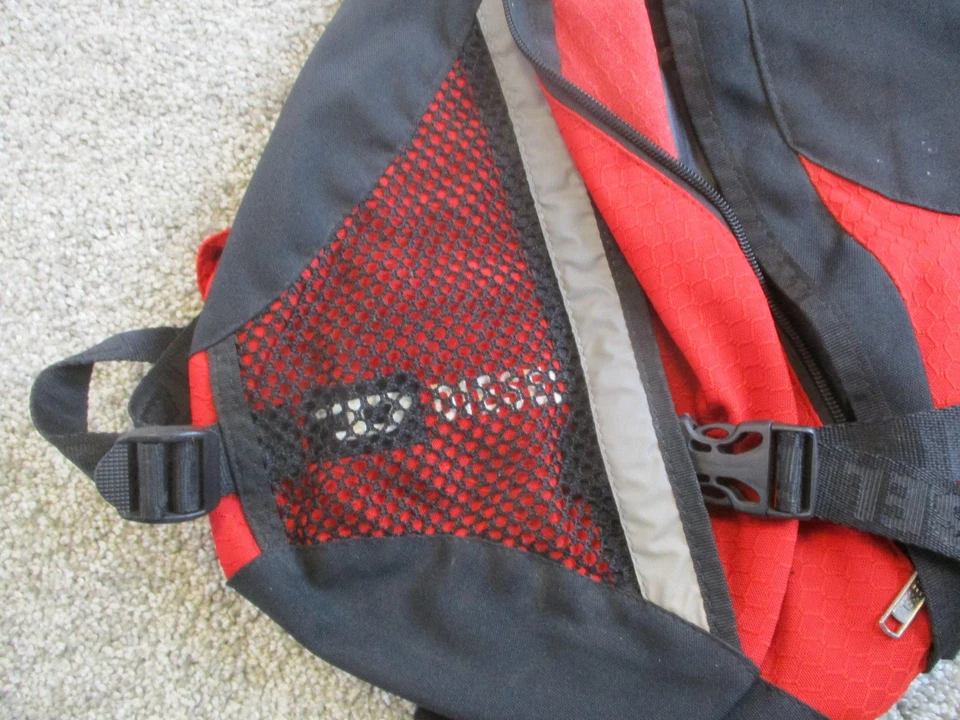 Diesel Mochila Bandolera Rojo Negro Malla Bandolera Pecho Correa Ajustable Foto 2 de 4