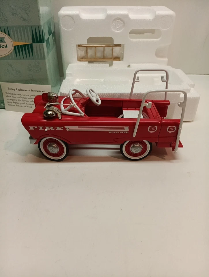 Camión de bomberos Hallmark Kiddie Car Classics 1962 Murray Super Deluxe 1995 con caja Foto 2 de 4