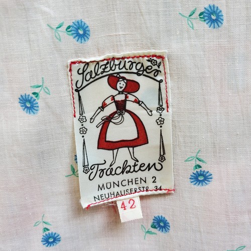 Vintage Salzburger Trachten Traditional dirndl dress red cotton floral