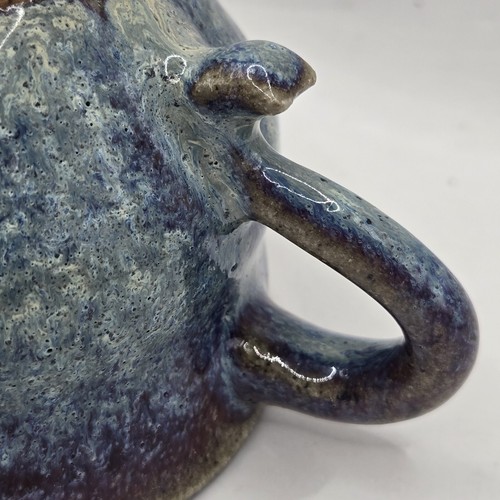 Taza moteada de colección cerámica firmada patrón moteado contraste rojo azul púrpura 2,7" H - Imagen 16 de 18