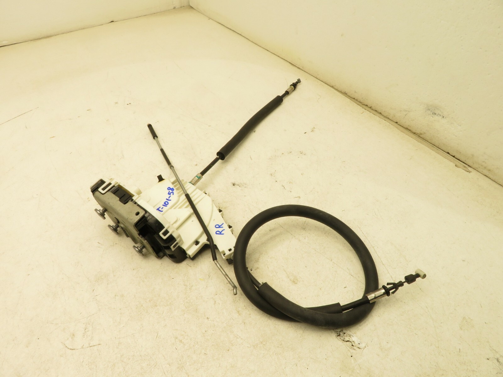 2014-2017 MASERATI GHIBLI S Q4 REAR RIGHT PASSENGER SIDE DOOR LATCH LOCK OEM