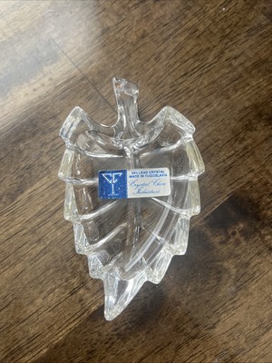 Crystal Clear Industries Leaf Salt Dish