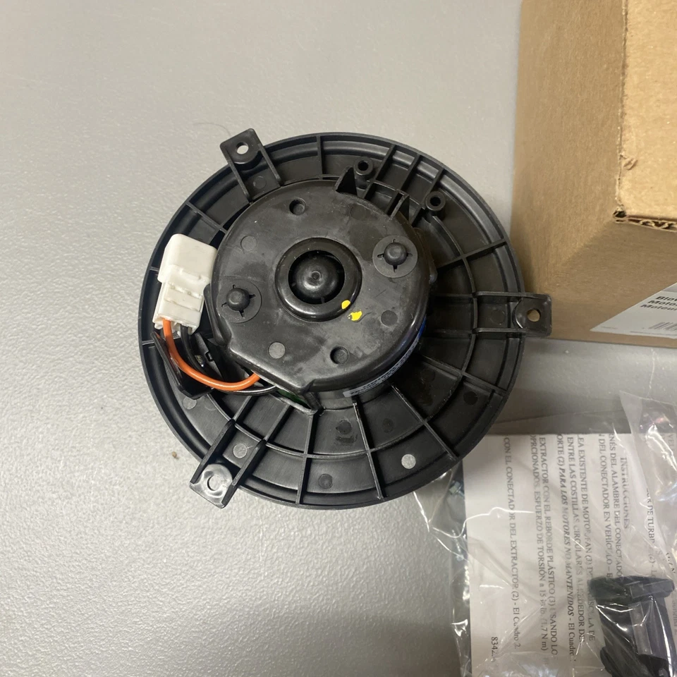 Motor soplador CarQuest 76932 para Buick Encore Chevrolet Sonic Trax  Foto 3 de 4