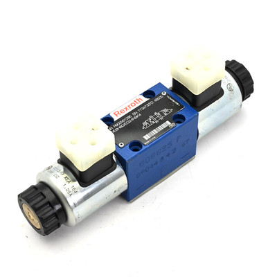 Bosch Rexroth R900561286 Hydraulic Direct-Acting Double Solenoid Valve - 4WE6H6X