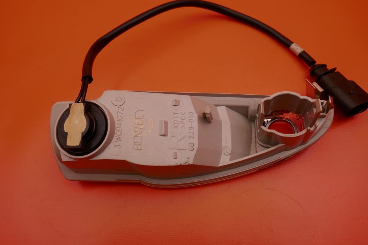 Bentley Continental GT 2004-2012 Rear Right Reverse light P/N 3W0941072