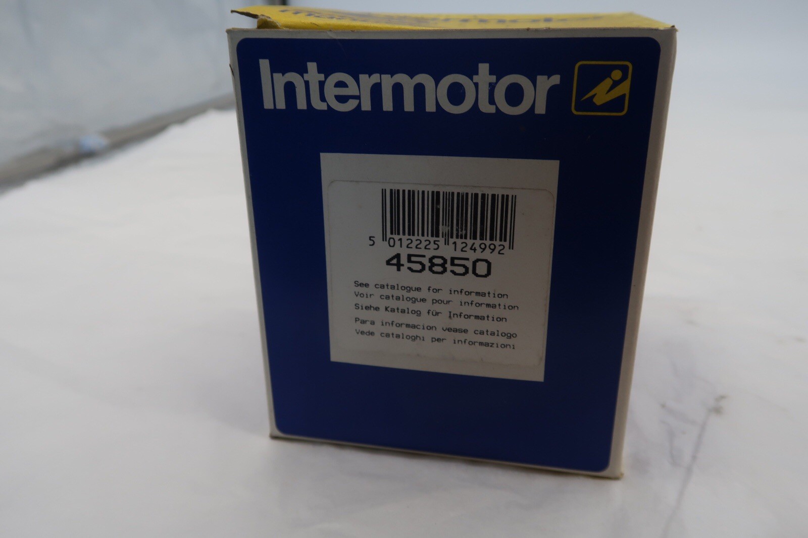Distributor Cap fits MERCEDES 280 2.7 76 to 89 Intermotor 0001584402 Quality New image 6