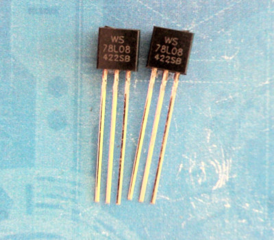 2 x FESTSPANNUNGSREGLER  78L08  TO92  +8V.  0,1A