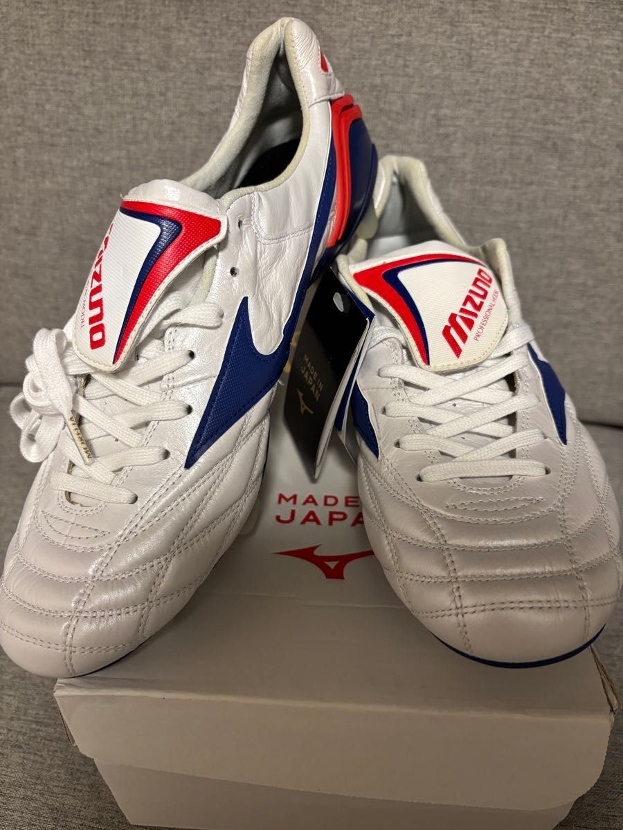 Mizuno Soccer Cleats Morelia WAVE Japan White×Blue Mizuno Soccer Cleats Morelia WAVE Japan White×Blue