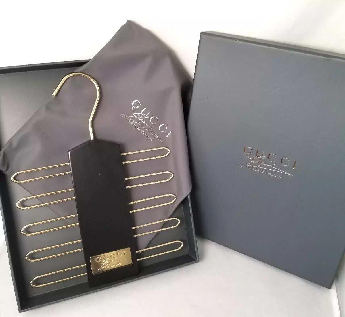 Gucci ~ Premier « sur mesure » porte ceinture à cravate pour homme cintre neuf dans sa boîte scellé