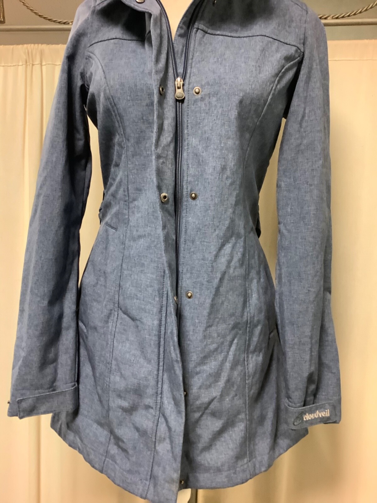 CLOUDVEIL Soft Shell Light Coat Zip Up Hooded Bel… - image 2