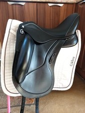 Aviar Rook 1.0 - 17.5" Dressage Saddle