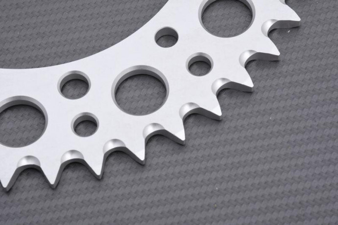 Pignon Renthal 43 dents en aluminium usiné pour Yamaha WRF 2012 - 2