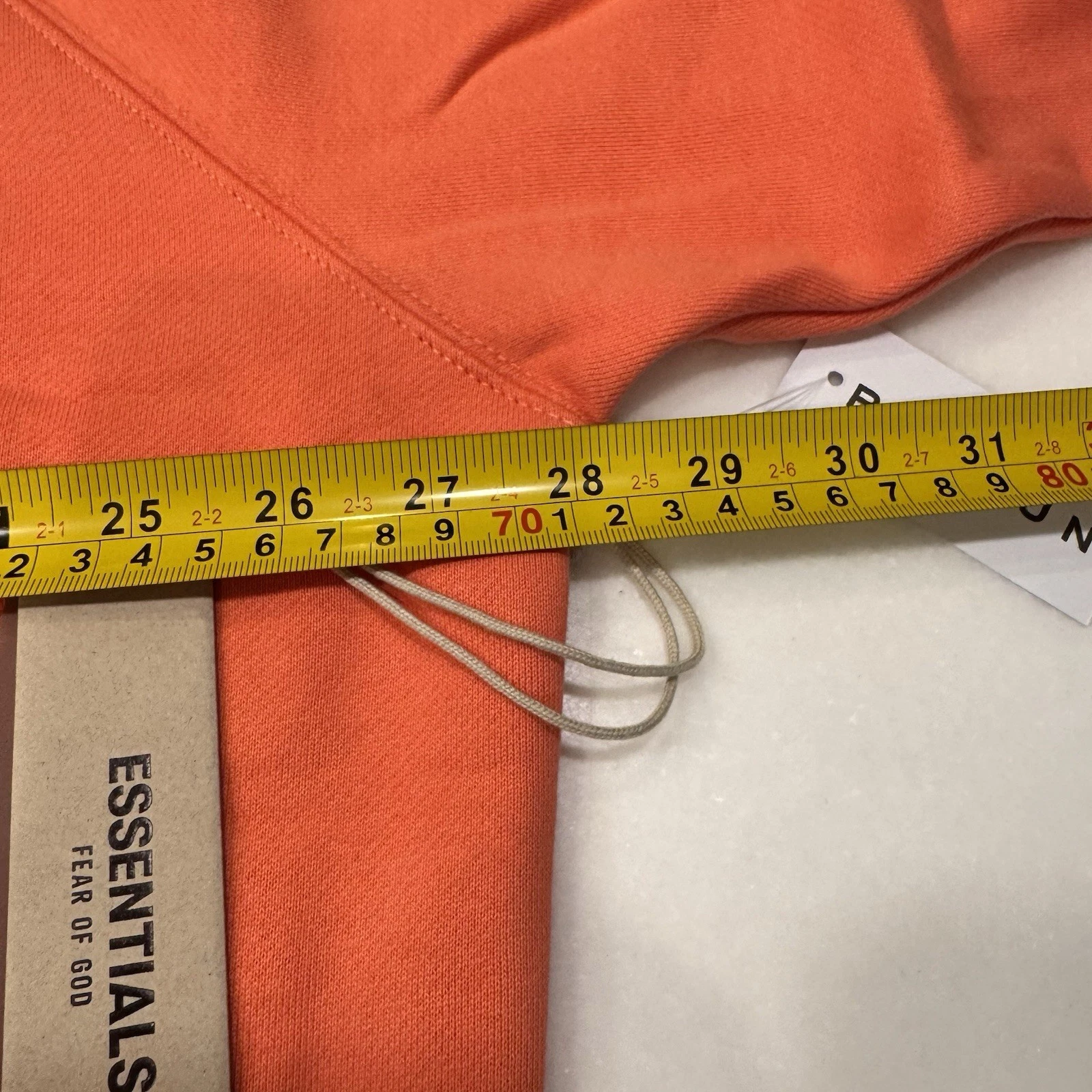Felpa pullover Fear Of God Essentials unisex grande corallo con cappuccio taglia L nuova con etichetta