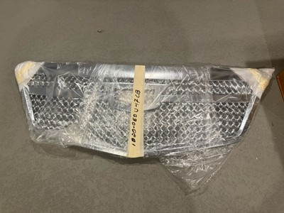 2017-2018 Cadillac XT5 E&G Grille  Lux