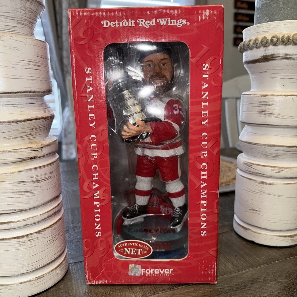 Kris Draper Detroit Red Wings 2002 Stanley Cup Bobblehead - Image 4 of 4