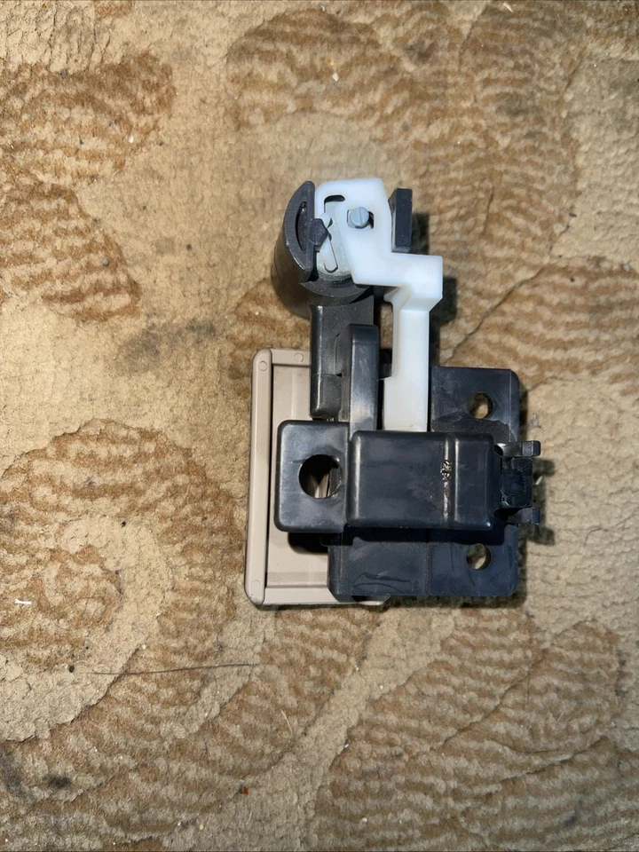 Nissan Sentra Altima 1991-1994 1994-97 Pathfinder carrocería dura guantera pestillo gris Foto 3 de 4