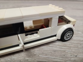 Lego City 60102 Airport VIP Service INCOMPLETE MISSING 1 PIECE NO MANUAL READ