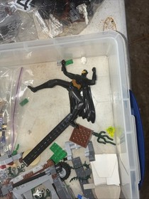 LEGO DC Comics Super Heroes: Batman Set Used 9