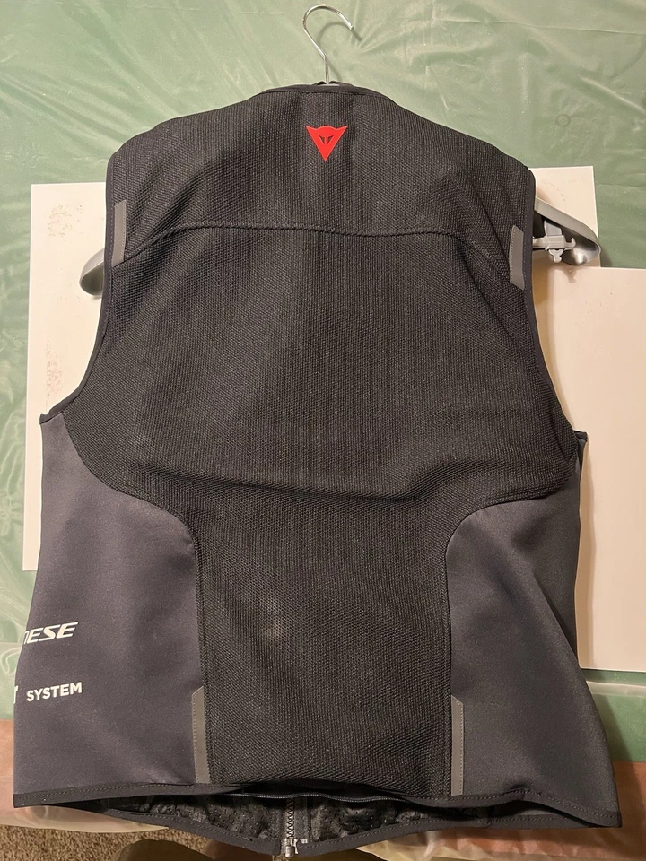Colete de proteção Dianese D-Air tamanho M - Imagem 2 de 4