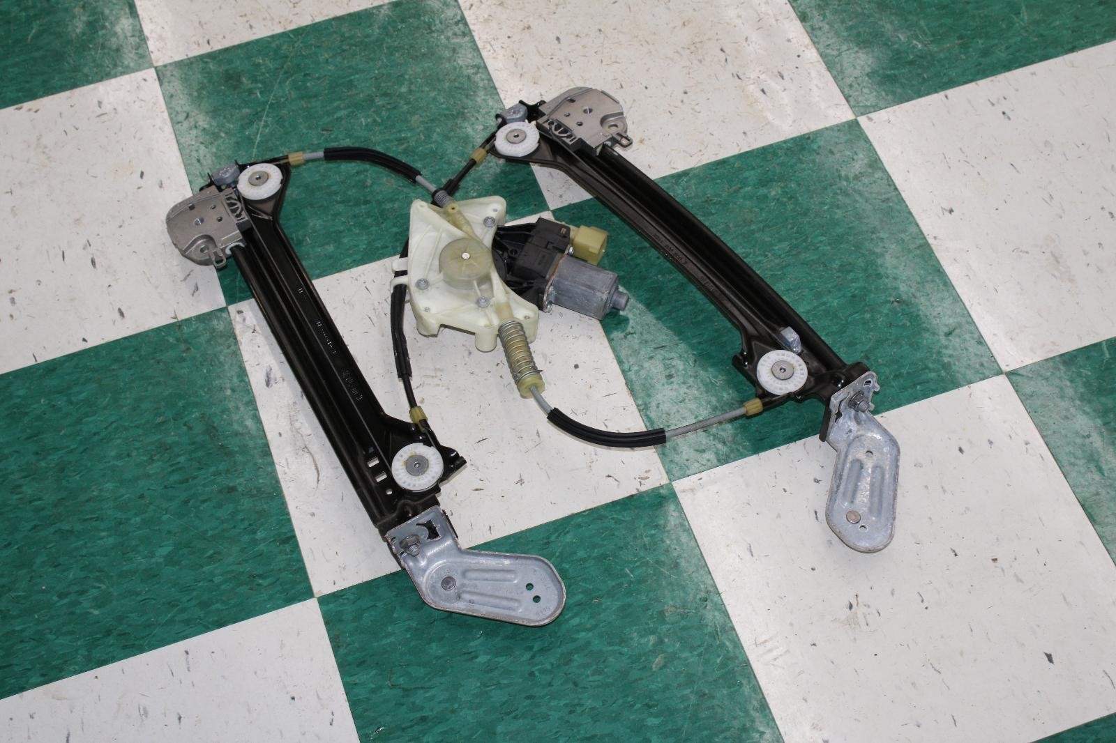 Maserati Ghibli 2014-2017 Rear Right Window regulator