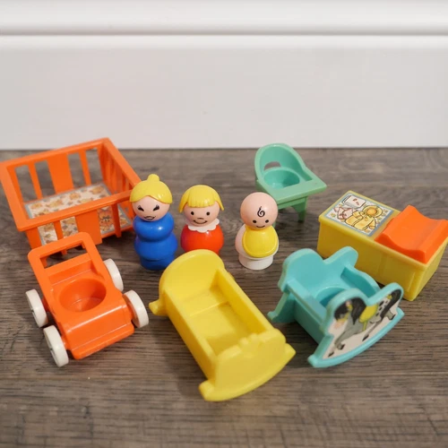 Vtg 70s Fisher Price Little People Play Family #761 Nursery Baby Room Set of 8