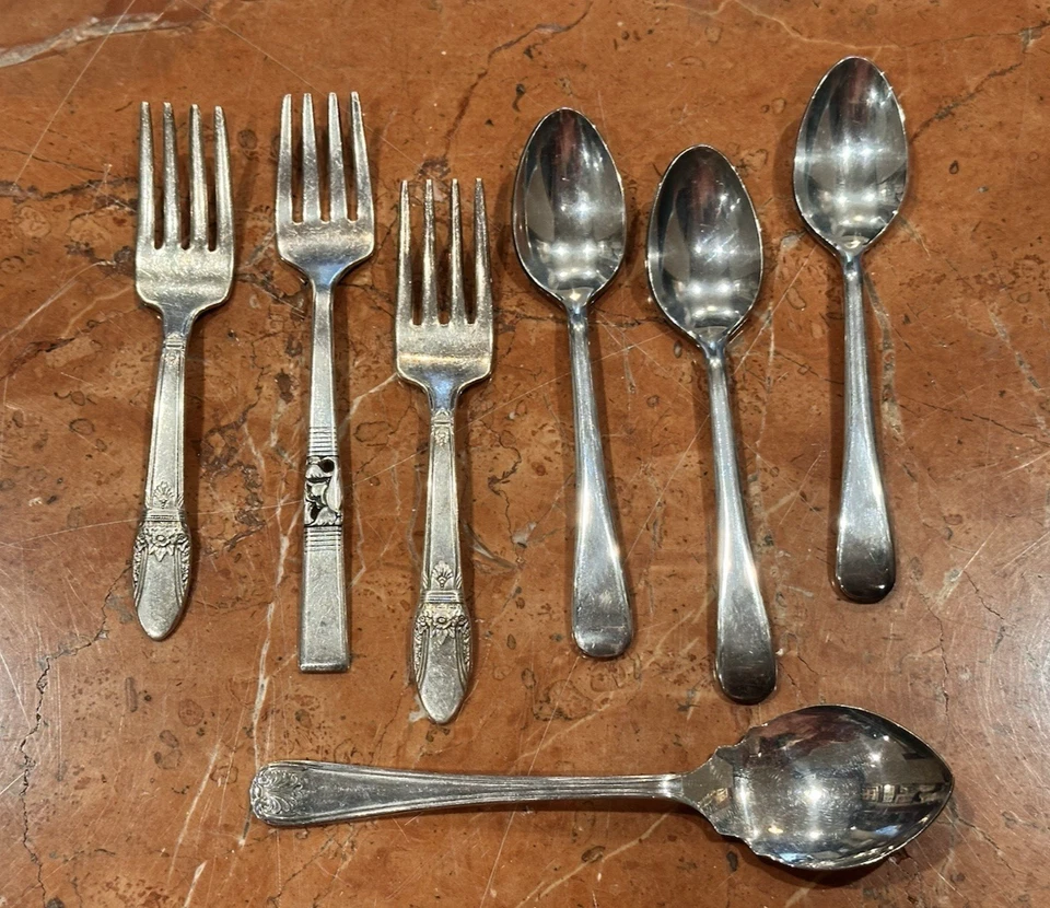 LOTE DE CUCHARAS TENEDORES BEBÉ ROGERS ONEIDA MORNING STAR 1847 PRIMER AMOR SHEFFIELD AZÚCAR Foto 2 de 4