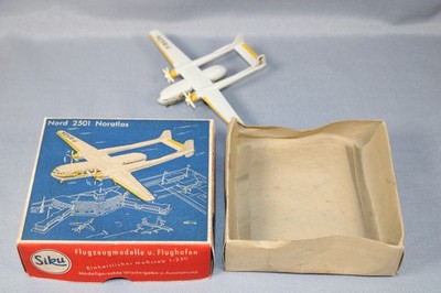 Siku Plastik F15b Nord 2501 Noratlas UAT Flugzeug in OVP Flugzeugmodell 1:250