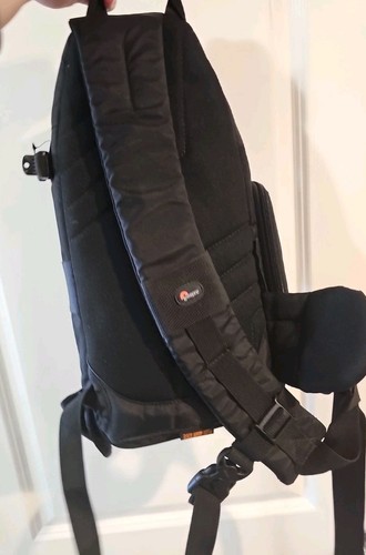 Lowepro SlingShot 102 AW Camera Bag AW Sling Crossbody Black - Picture 4 of 7