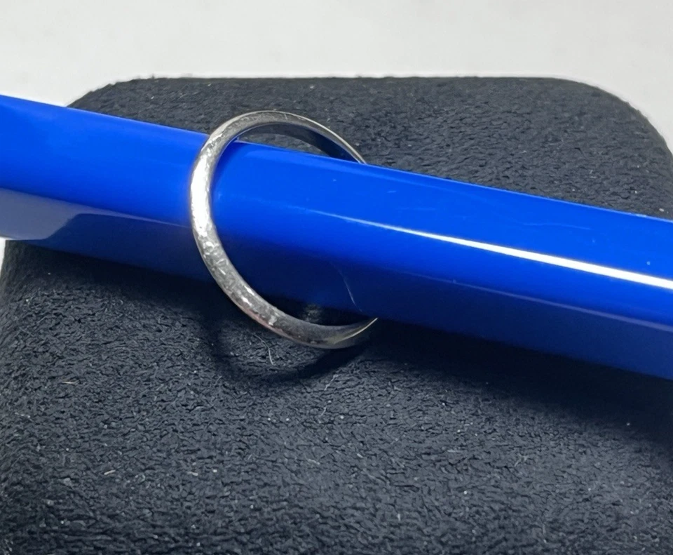 TIFFANY & Co. Anillo de boda platino 2 mm borde cuchillo talla 7 Foto 4 de 4