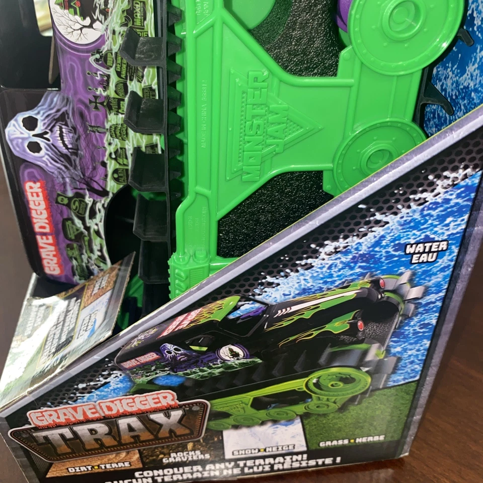 Monster Jam, 1:15 Scale Official Grave Digger Trax All-Terrain Remote Control - Image 4 of 4