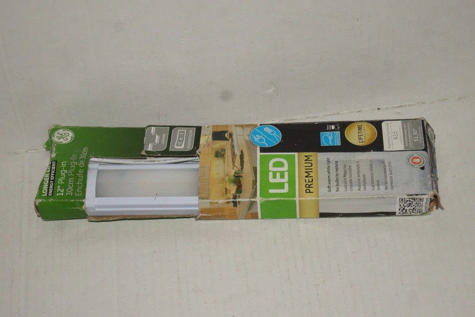 GE 12" Plug-In LED Under Cabinet Lighting - 3/4" Slim Line - Dimmable - Linkable - Image 2 of 4