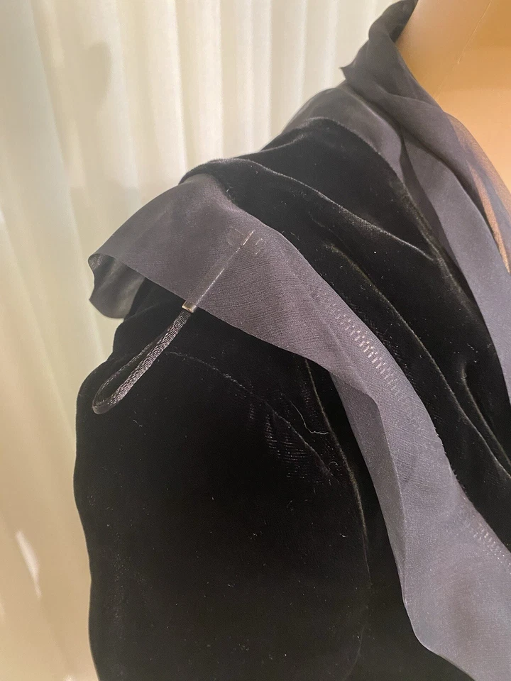 NWT GIORGIO ARMANI Black Velvet Evening Jacket Asymetricial Zipper Sash Size 4 - Image 4 of 4