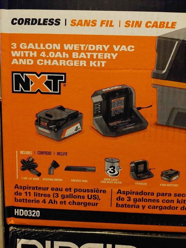 RIDGID CORDLESS BATTERY OPERATED SHOP VAC WITH 4AH BATTERY CHARGER VACUUM FILTER