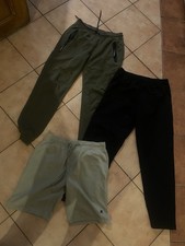 Drei Herren Jogginghosen, Größe M