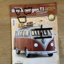 1/8 DEAGOSTINI BUILD YOUR OWN VW SAMBA T1 VAN issue 32 with magazine opened