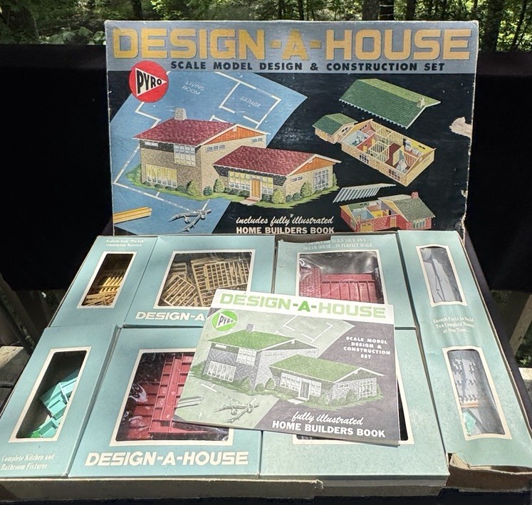 Pyro Design A House #363-698 Scale Model Design & Construction Set Complete!