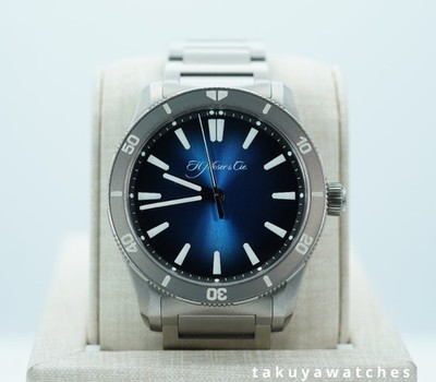 H. Moser & Cie PIONEER CENTRE SECONDS FUNKY BLUE LIMITED EDITION 100 PIECES 40MM