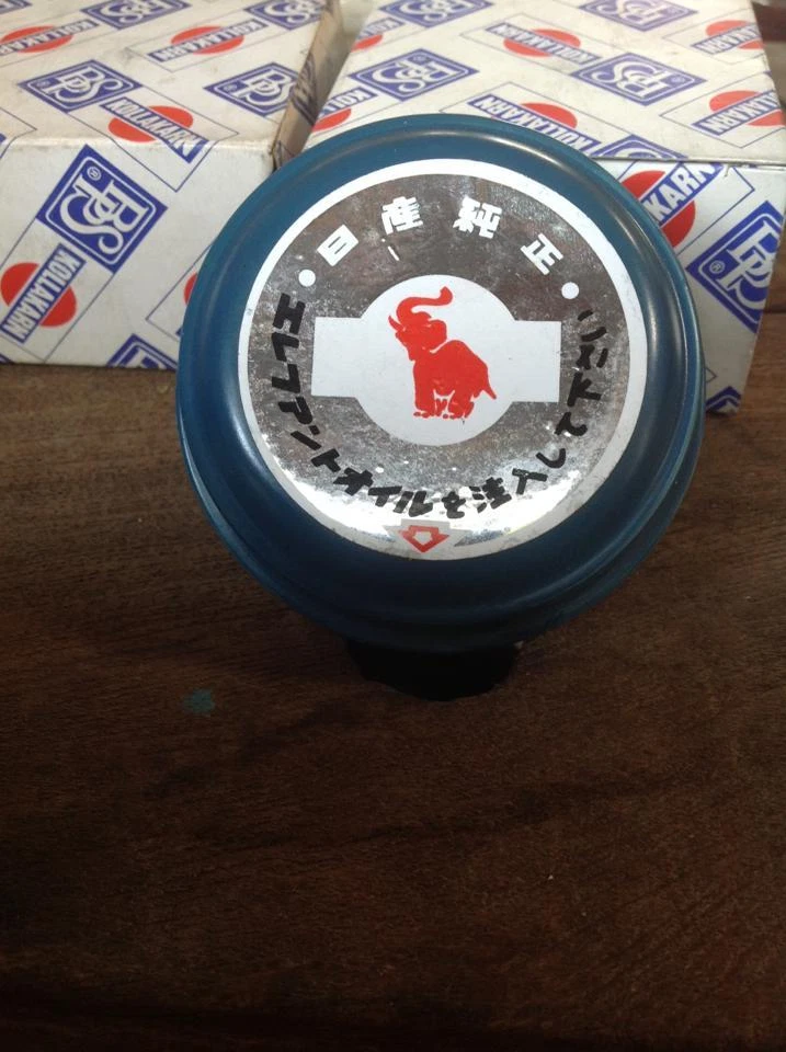 DATSUN 521 610 620 720 SUNNY 1200 B110 B210 B310 A12 A14 OIL Filler CAP - Изображение 2 из 4