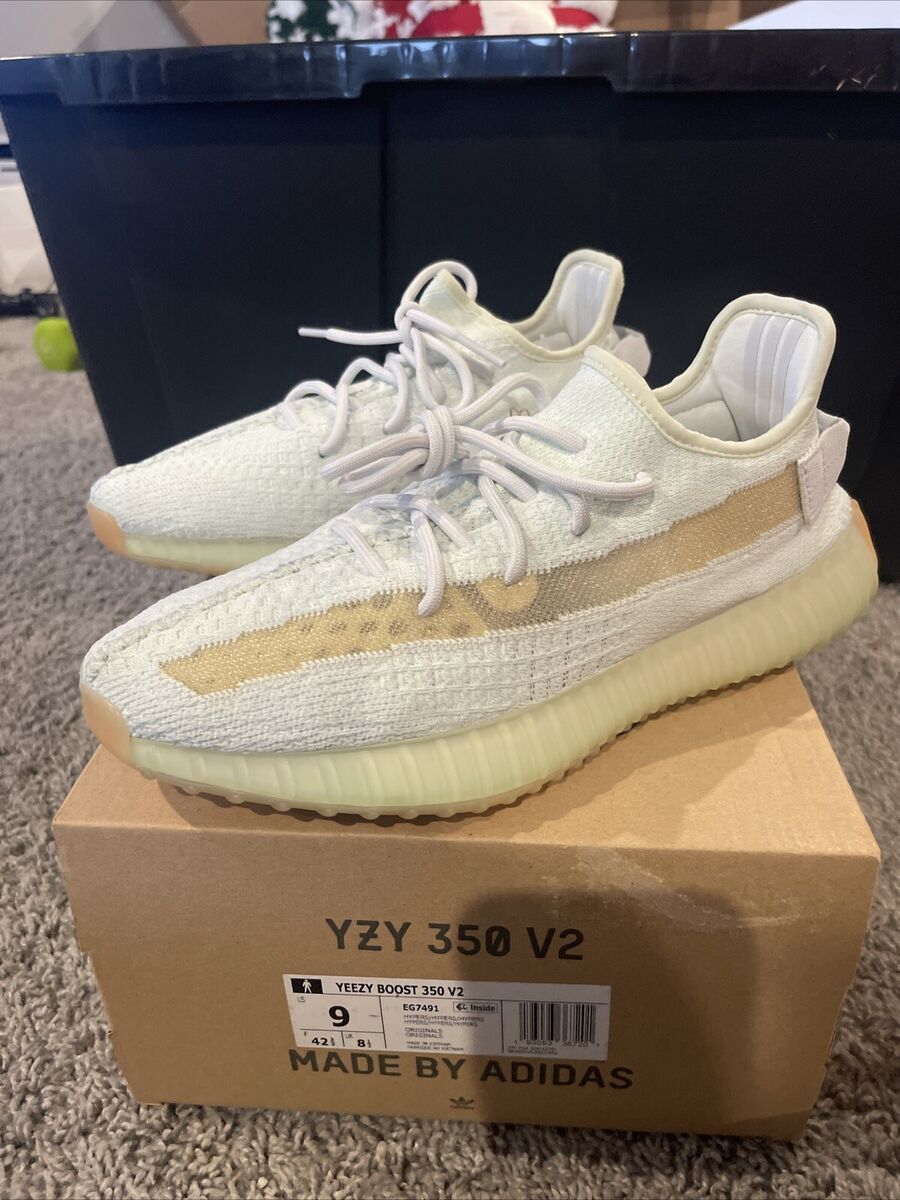 Size 9 - adidas Yeezy Boost 350 V2 Low Hyperspace Size 9 - adidas Yeezy Boost 350 V2 Low Hyperspace